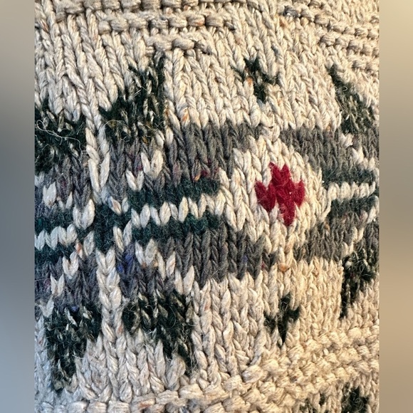 Vintage Limited Handknit Fisherman Tan/Green Fair Isle Wool Silk Sweater L - Picture 5 of 7